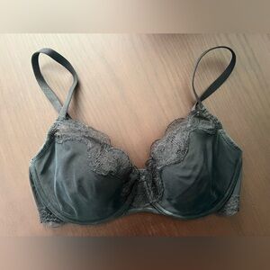 Natori bra. Underwire. Size 32DD.